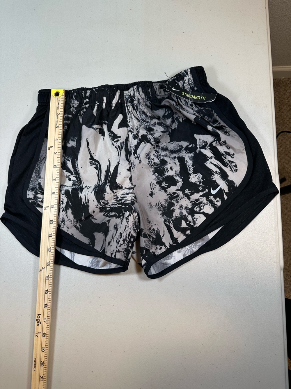 Nike Women’s Dri-FIT Running Shorts Small Black White Abstract Print NWT Athleti